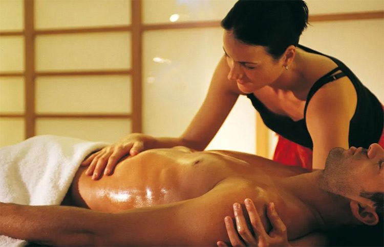 о том, как массажистки эротического массажа проходят обучение